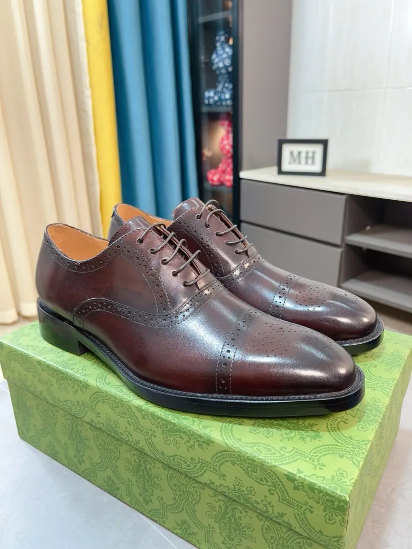 Factory price 500🌹🌹 [GUCCI Gucci] A new style of formal men's leather shoes is coming~ The original quality upper is made of cowhide imported from Italy + soft and delicate leather, comfortable and soft first-layer cowhide lining, rubber wear-resistant outsole, the shoe shape is dignified and domineering, and the luxury charm cannot be concealed! The natural and free nouveau riche leads the trend. Code number: 38-44